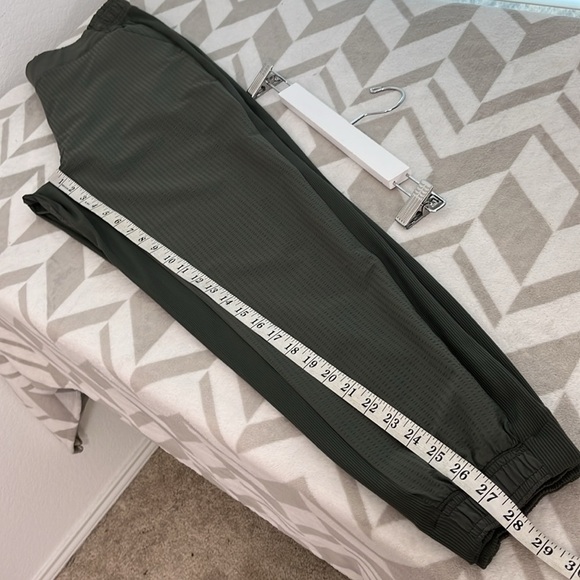 Athleta Texture Brooklyn Jogger Pant Mountain Olive size 8 - Picture 11 of 11
